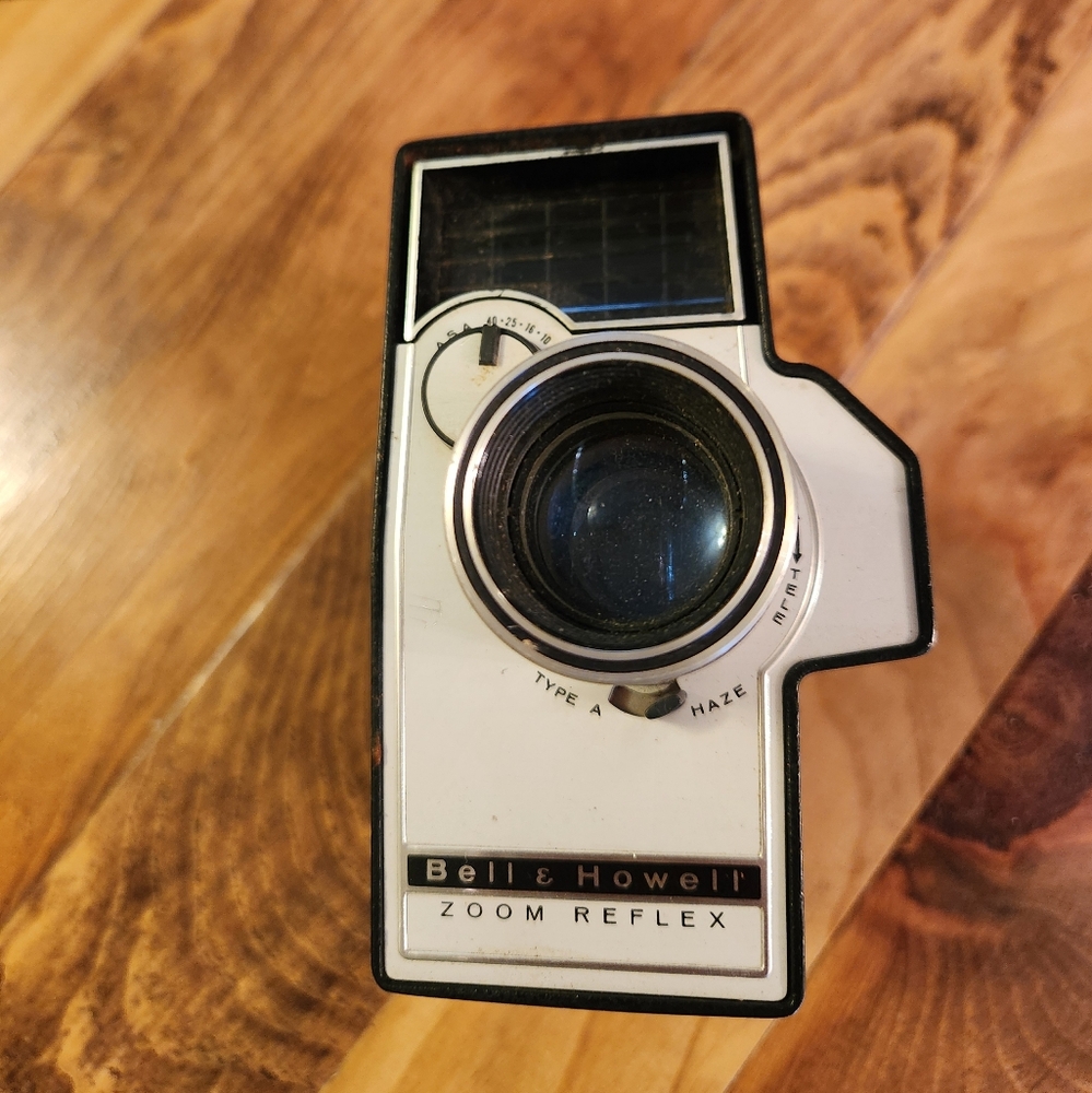 Vintage Bell & Howell Zoom Reflex Autoload 8mm Movie Camera Not Tested - Picture 5 of 5